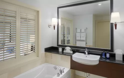 Casa Madrona Hotel and Spa - Courtyard View King Room Washroom Casa Madrona Hotel and Spa - Courtyard View King Room Washroom